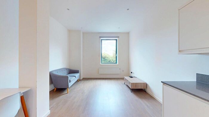 Studio To Rent In Riverbank Way, Brentford, TW8