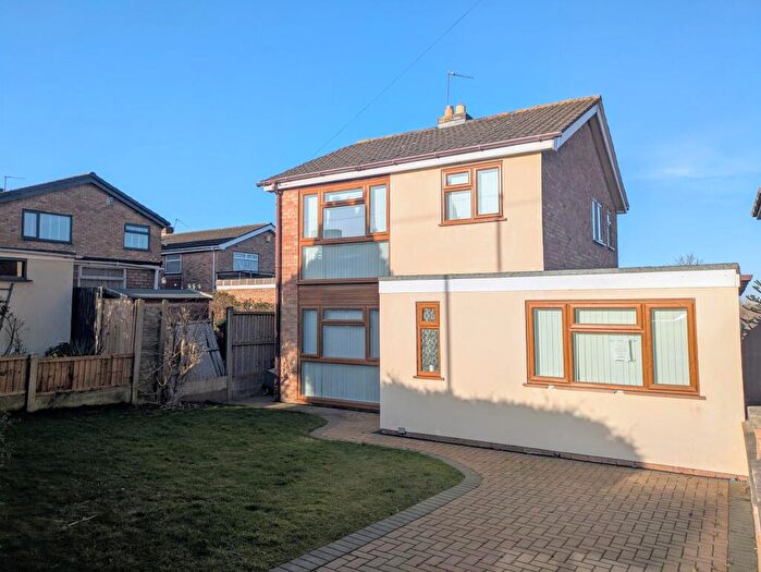 4 Bedroom Detached House For Sale In Kylemore Drive, Wirral, CH61