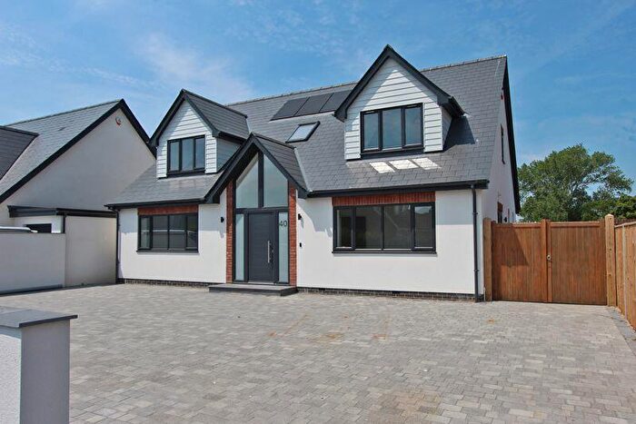 4 Bedroom Detached House To Rent In Cowley Road, Lymington, SO41