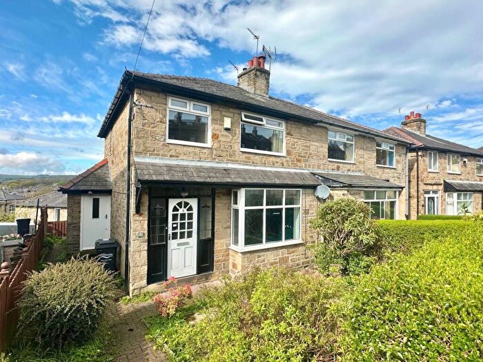 3 Bedroom Semi-Detached House For Sale In Willow Crescent, Sowerby Bridge, HX6