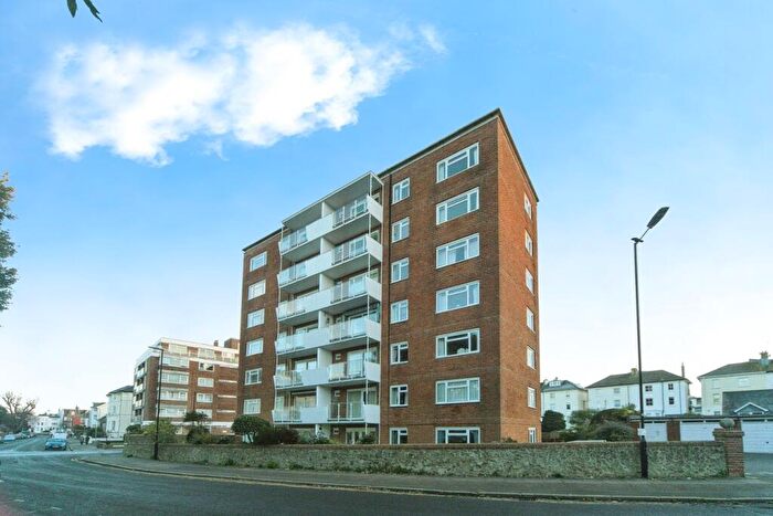 3 Bedroom Flat For Sale In Blackwater Road, Eastbourne, BN21