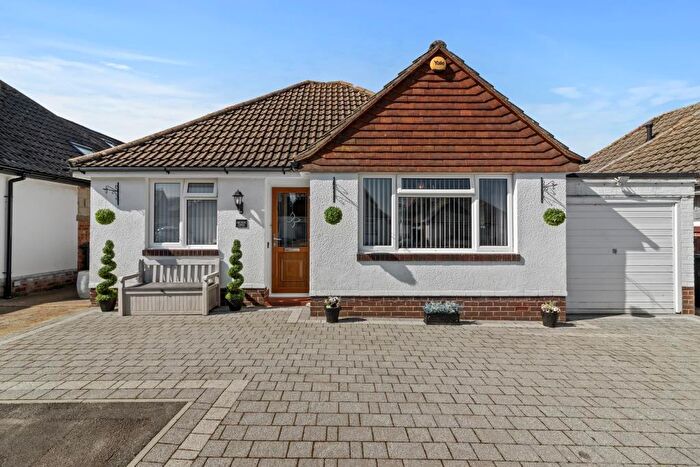 3 Bedroom Detached Bungalow For Sale In Courtland Road, Polegate, BN26