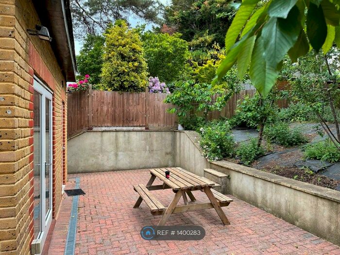 3 Bedroom Flat To Rent In Lingfield Avenue, Kingston Upon Thames, KT1