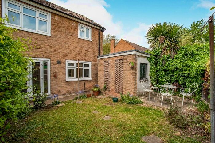 3 Bedroom End Of Terrace House To Rent In Susan Road, London, SE3