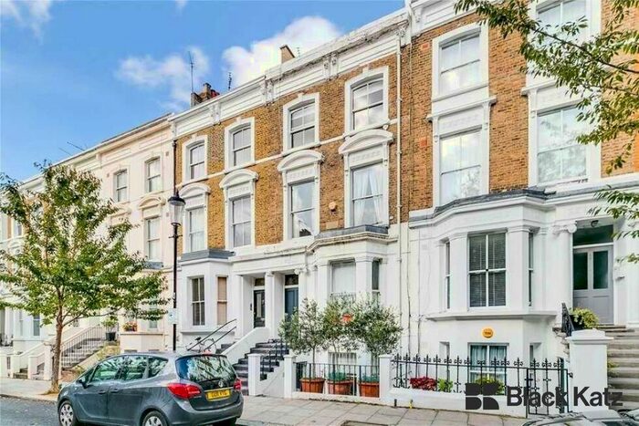 2 Bedroom Flat To Rent In Chesterton Road, London, W10