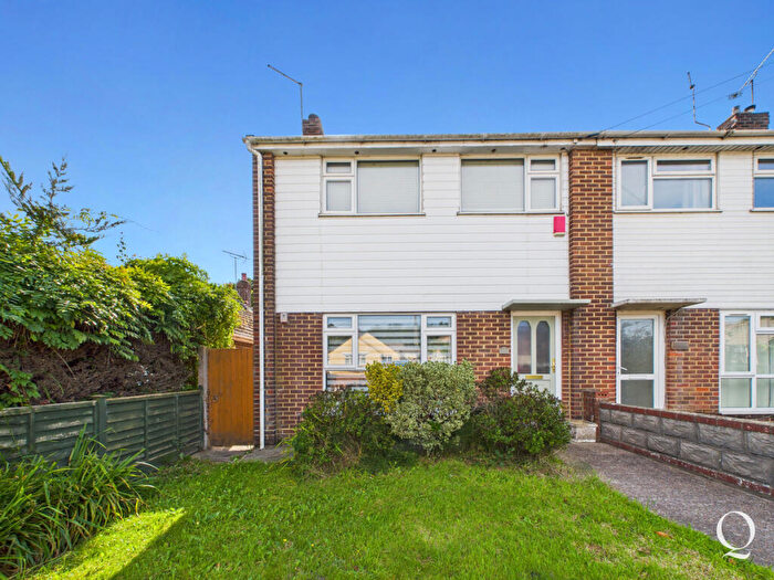 3 Bedroom Semi-Detached House For Sale In Blandford Road, Poole, BH16