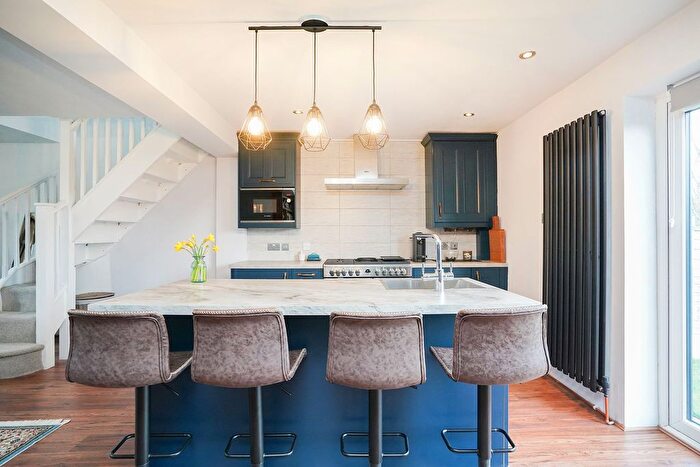 3 Bedroom Terraced House For Sale In Springfield Road, Barlow, S18