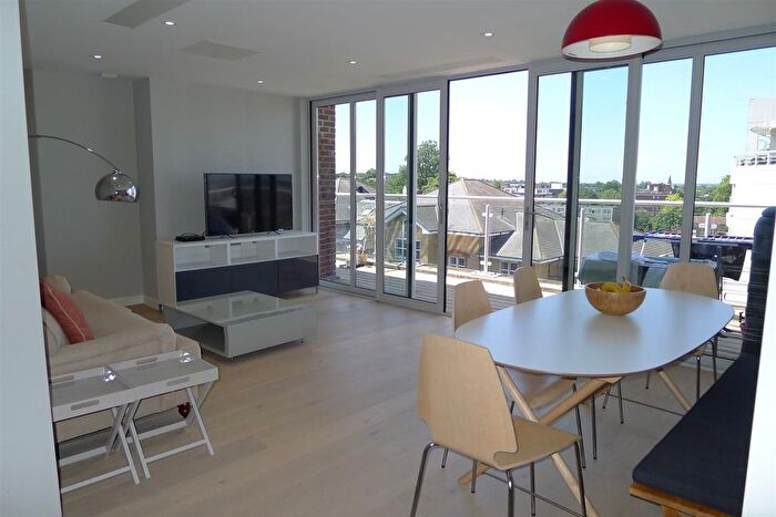 2 Bedroom Flat To Rent In Millbrooke Court, Keswick Road, London, SW15