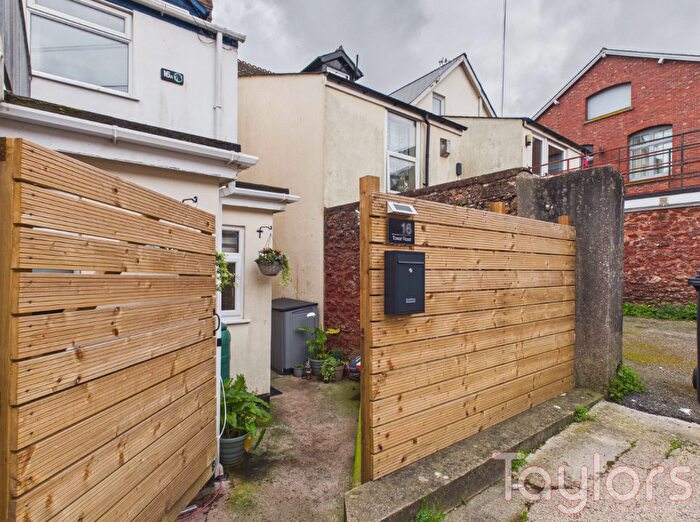 1 Bedroom Flat For Sale In Tower Road, Paignton, TQ3