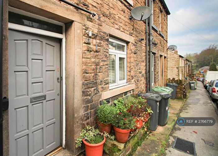 2 Bedroom Terraced House To Rent In Dunford Road, Holmfirth, HD9