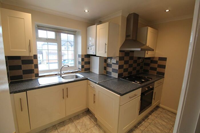 2 Bedroom Maisonette To Rent In Appledore Avenue, Ruislip Manor, Ruislip, HA4