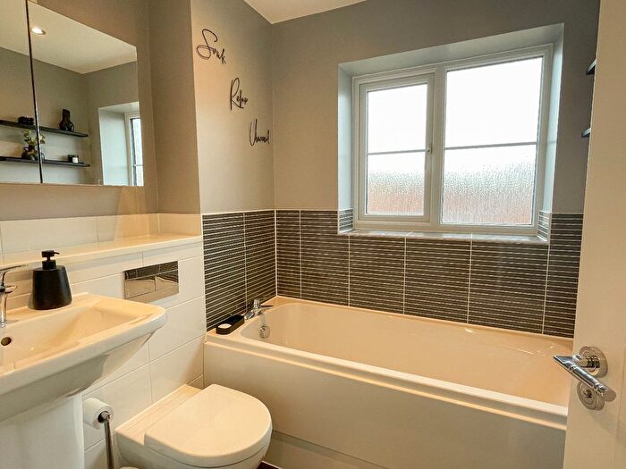 2 Bedroom Semi-Detached House For Sale In Victoria Close, King's Lynn, Norfolk, PE30