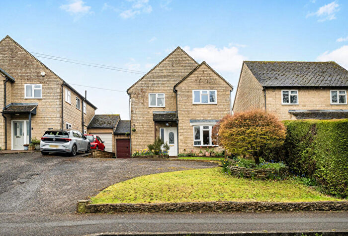 4 Bedroom Link Detached House For Sale In The Ridge, Bussage, Stroud, Gloucestershire, GL6