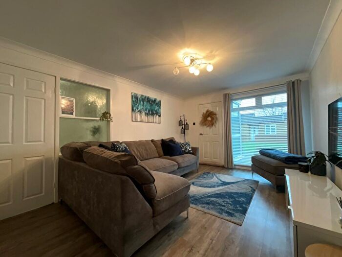 2 Bedroom Flat For Sale In Hereford Way, Jarrow, NE32