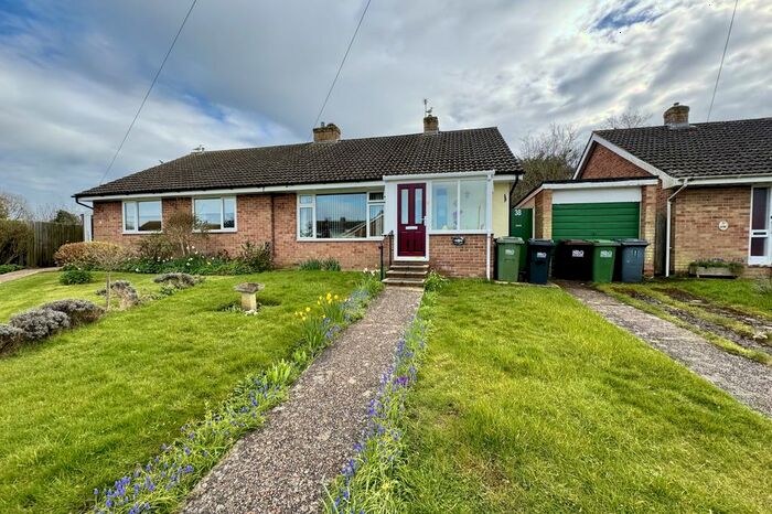 2 Bedroom Bungalow For Sale In Gosford Way, Polegate, East Sussex, BN26