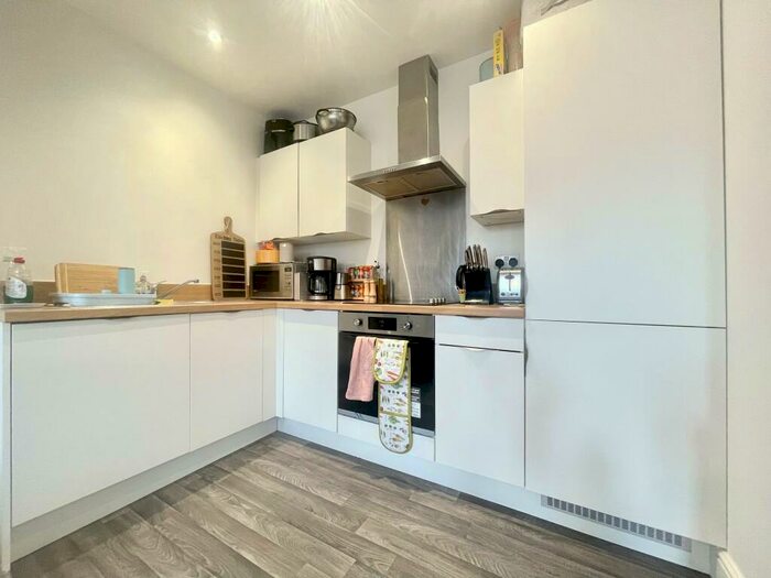 1 Bedroom Apartment To Rent In Southdownview Road, Worthing, BN14