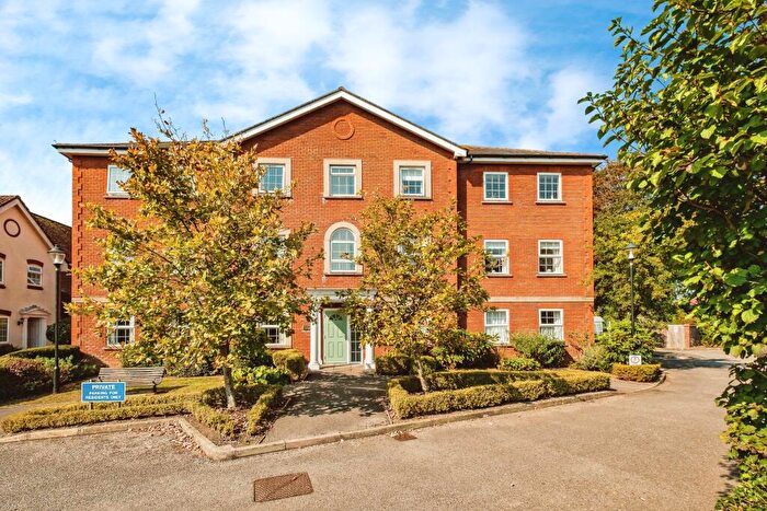 2 Bedroom Flat For Sale In Chanctonbury Walk, Storrington, West Sussex, RH20
