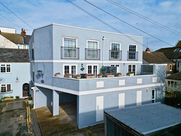 2 Bedroom Maisonette For Sale In Western Row, Worthing, BN11