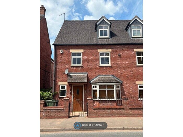 4 Bedroom Semi-Detached House To Rent In Maxwood Court, Worcester, WR2