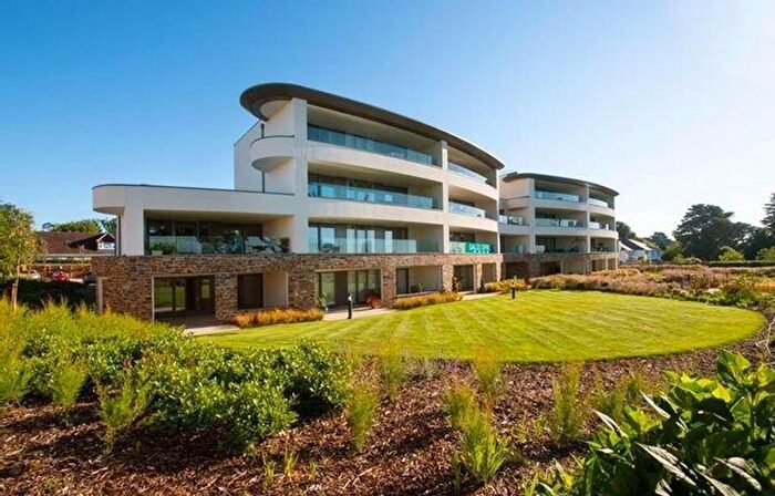2 Bedroom Flat For Sale In Sea Road, Carlyon Bay, PL25