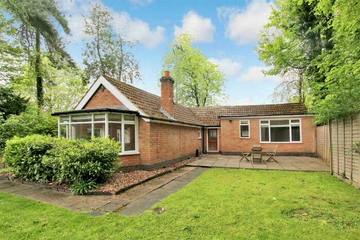 3 Bedroom Bungalow To Rent In Birmingham Road, Alvechurch, Birmingham, B48