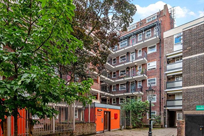 4 Bedroom Flat To Rent In Boswell Street, Bloomsbury, WC1N