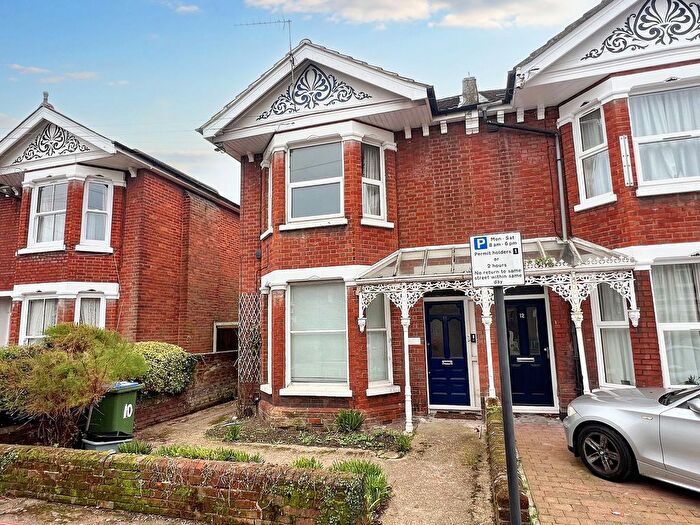 2 Bedroom Maisonette To Rent In Morris Road, Southampton, SO15