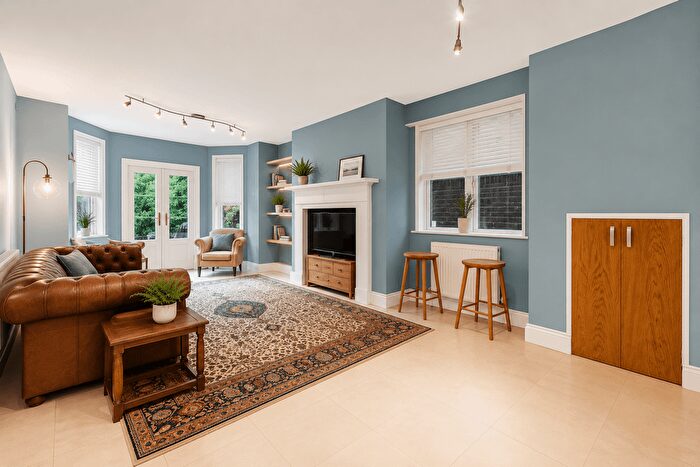 4 Bedroom Semi-Detached House To Rent In Sudbury Hill, HA1