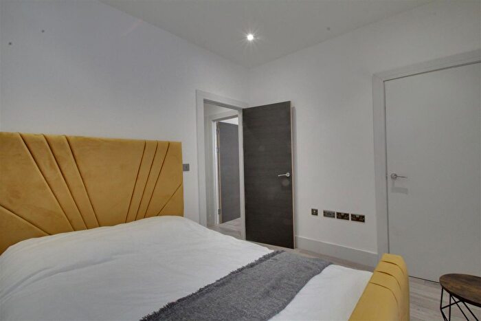 1 Bedroom Flat To Rent In Farnham Road, Slough, SL1