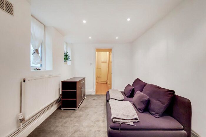 2 Bedroom Flat To Rent In Albert Road, North Woolwich, E16