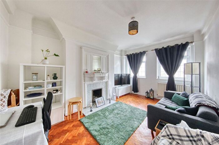 2 Bedroom Flat To Rent In Macaulay Court, SW4