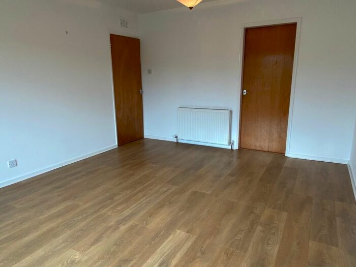 2 Bedroom Flat To Rent In Cockburn Crescent, Balerno, Edinburgh, EH14