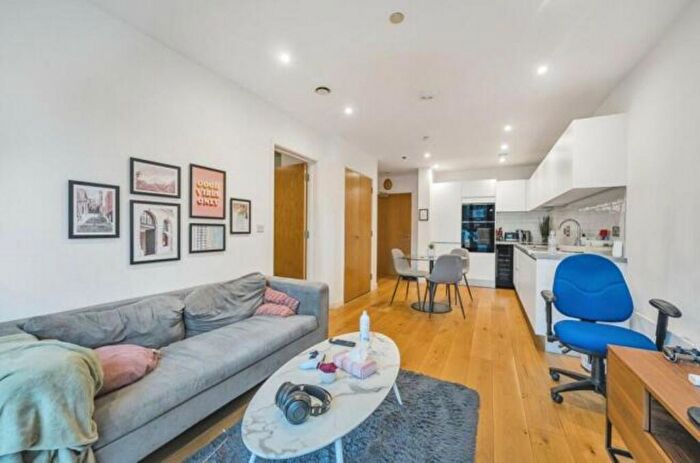 1 Bedroom Flat To Rent In The Axium, Birmingham, B1