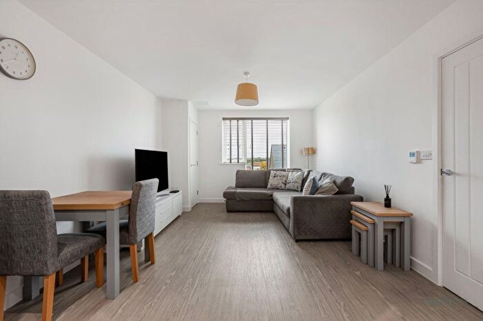 2 Bedroom Flat To Rent In North Square, Newhall, Harlow, CM17