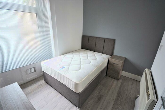 1 Bedroom Flat To Rent In Cradock Street, City Centre, Swansea, SA1