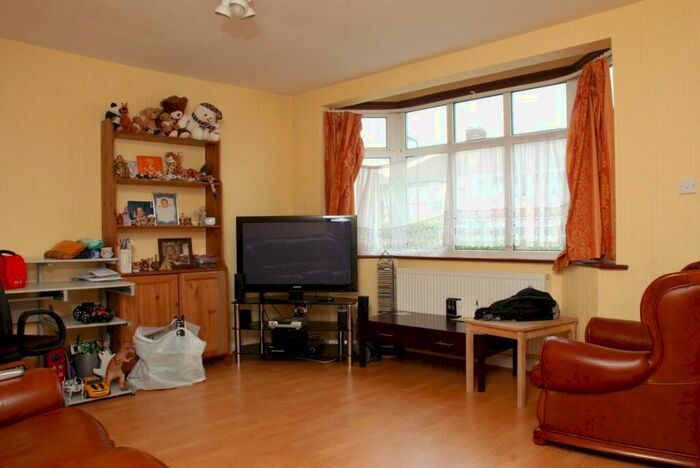 3 Bedroom House To Rent In Arundel Drive, Harrow, HA2