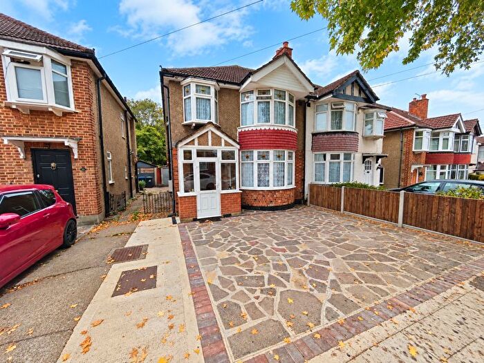 3 Bedroom Semi-Detached House For Sale In Court Farm Road, Northolt, UB5