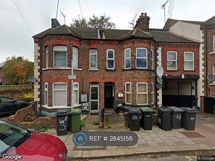 4 Bedroom Terraced House To Rent In Clarendon Road, Luton, LU2