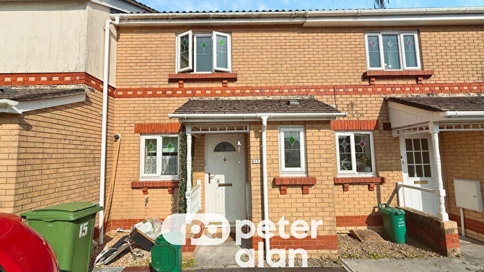 2 Bedroom House To Rent In Squires Court, CF38