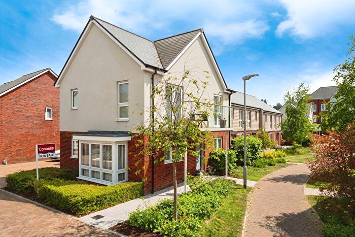 3 Bedroom Detached House For Sale In Hedgerow Lane, Tunbridge Wells, TN2