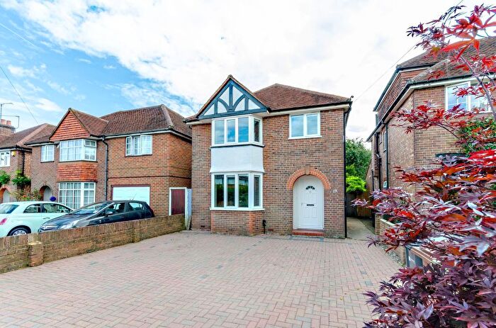 5 Bedroom Detached House To Rent In Old Palace Road, Guildford, GU2