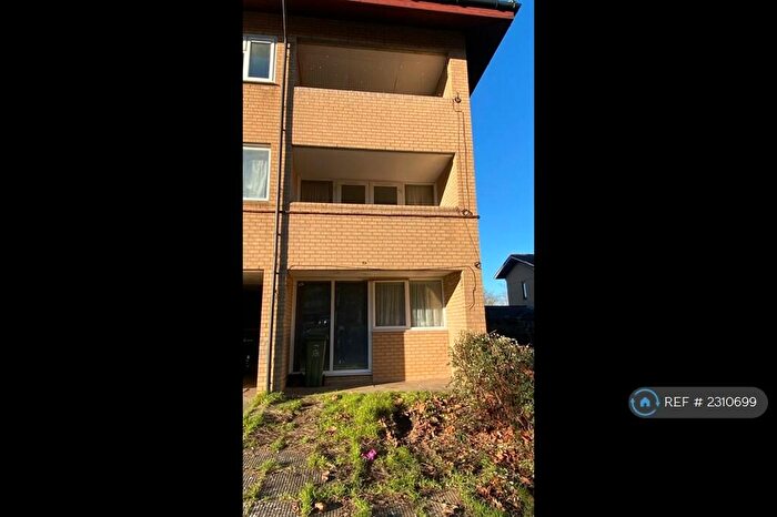2 Bedroom Flat To Rent In Conniburrow Boulevard, Milton Keynes, MK14