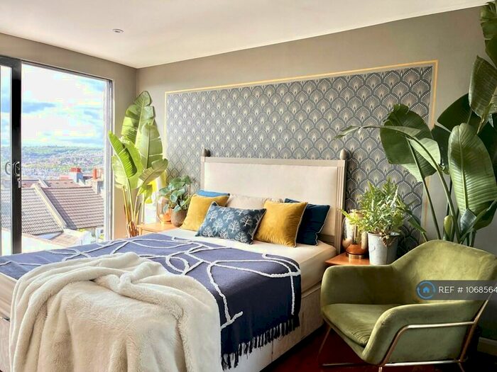 4 Bedroom Terraced House To Rent In Queens Park Road, Brighton, BN2