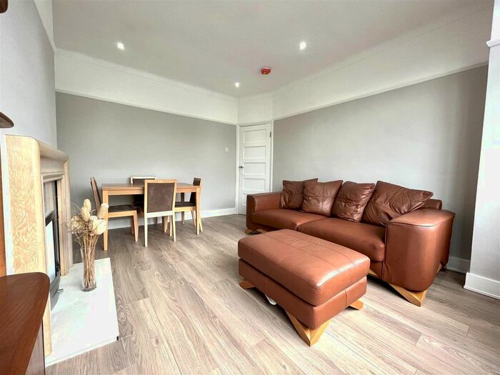 2 Bedroom Maisonette To Rent In Myddelton Avenue, Enfield, EN1