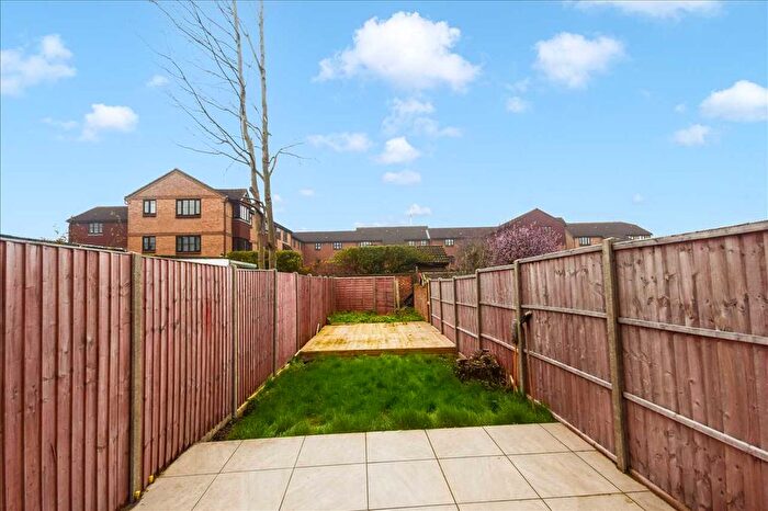 3 Bedroom Property To Rent In Oakwood Avenue, Mitcham, CR4