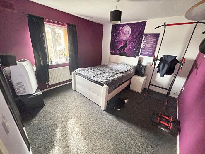 2 Bedroom Apartment For Sale In Wycliffe Avenue, Kenton, Newcastle Upon Tyne, Tyne And Wear, NE3