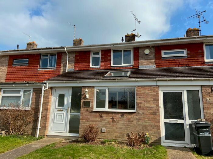 3 Bedroom Terraced House To Rent In Sandringham Road, Yeovil, BA21