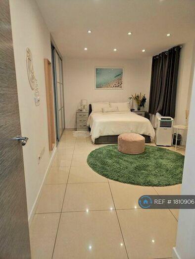 1 Bedroom Flat To Rent In Old Street, London, EC1V