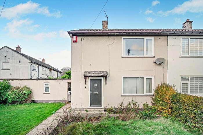 2 Bedroom Semi Detached House For Sale In Tudor Croft, Huddersfield, HD2