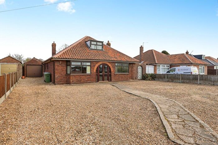4 Bedroom Bungalow For Sale In Reepham Road, Norwich, NR6